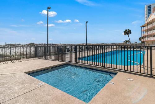 Island Winds West Unit 580