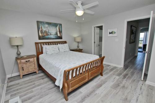 Summerhouse West By Youngs Suncoast