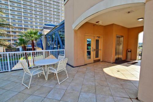 Crystal Tower 1101 By Youngs Suncoast