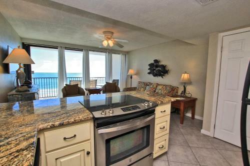 Island Winds West By Youngs Suncoast