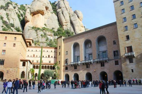Barcel� Esteve Apartaments