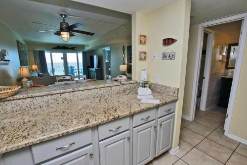 Castaways By Youngs Suncoast
