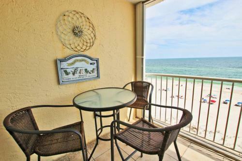 Castaways By Youngs Suncoast