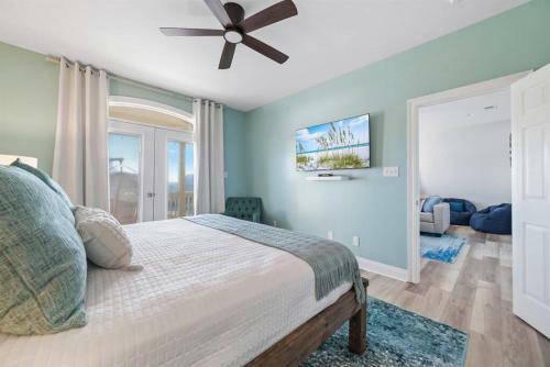 Pelican?s Perch - Tiki Bar, Pool, Gulf Views, Elevator!