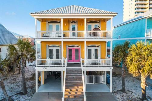 Pelican?s Perch - Tiki Bar, Pool, Gulf Views, Elevator!