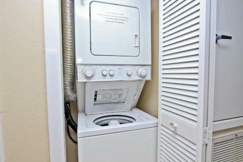 Westwind By Youngs Suncoast