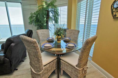Lighthouse By Youngs Suncoast