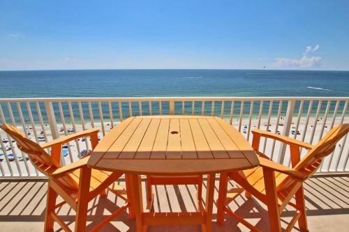 Lighthouse By Youngs Suncoast