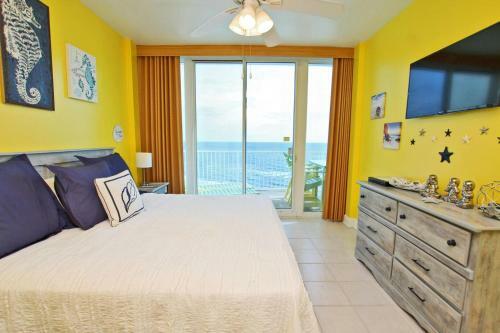 Lighthouse By Youngs Suncoast