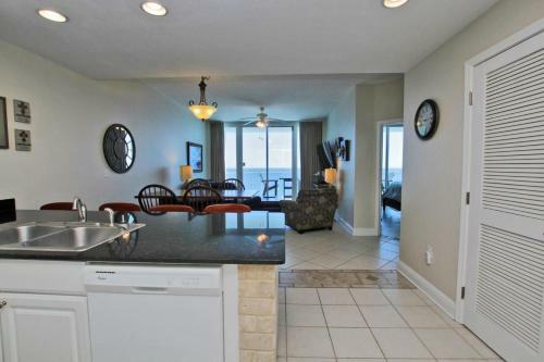 Lighthouse By Youngs Suncoast