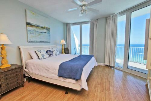 Lighthouse By Youngs Suncoast