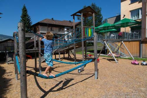 Hostal Hotel Gasthof Adler