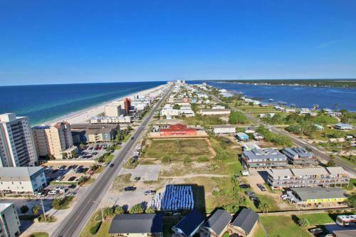 Crystal Tower 1702 By Youngs Suncoast