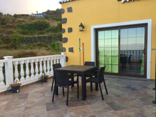 Costa Este House