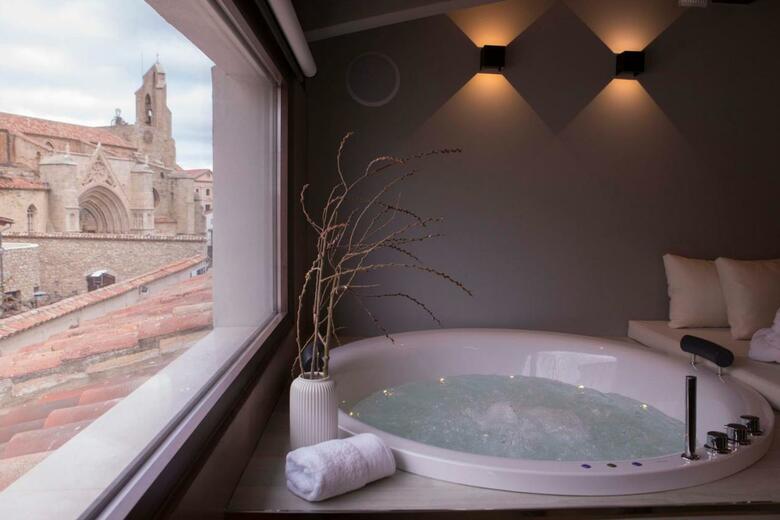 Vallivana Suites