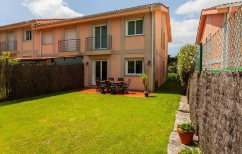 Bonita Casa Con Jard�n Y Piscina