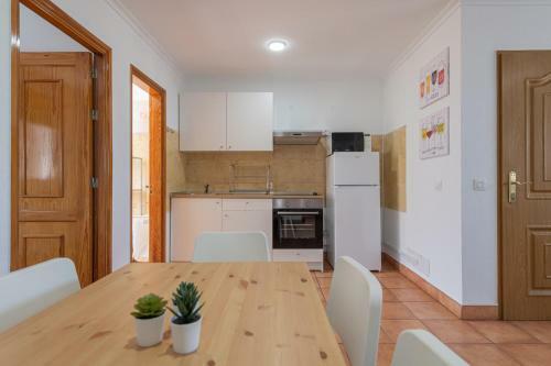 Apartamento Spacious 3br Near Jand�a Beach - 5 Min Walk