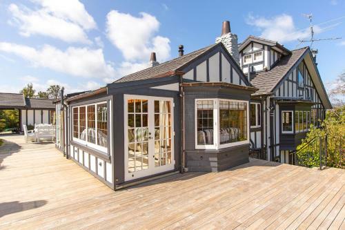 Villa Woodroyd Estate Holiday Sanctuary