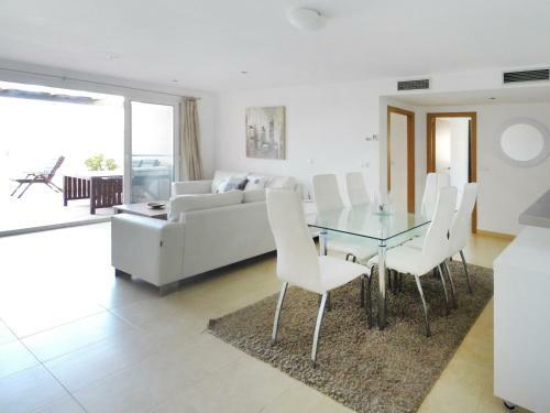 Mar Menor Golf Resort - Stunning 3-bed, 2-bath Apartment