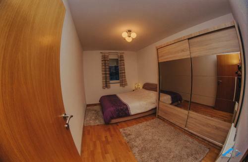 Isaka Samokovlije Apartment