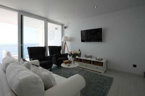 Apartment Front Line