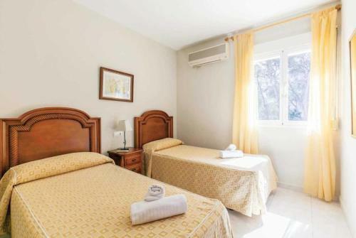 3383 Villa Encina