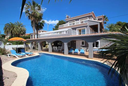 Villa Ensue�o