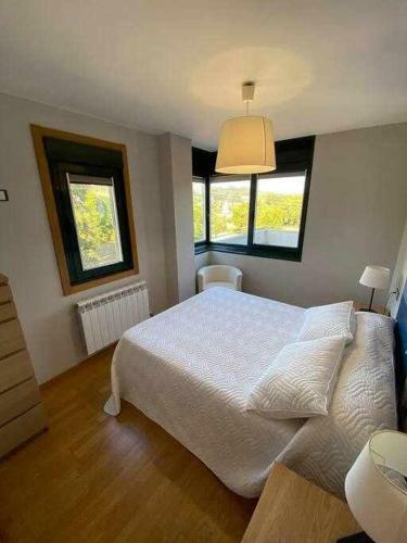 Apartamento Con Terraza En Nigr�n Playa Am�rica
