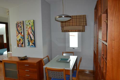 Apartamento O Poleiro, A 800 Metros de Playa America