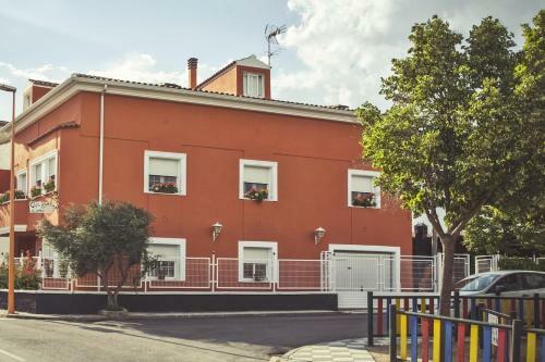 Casa Rural El Sauce. A 2,5 Km de Cuenca Capital