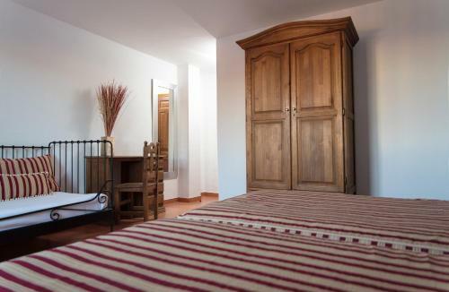 Casa Rural El Sauce. A 2,5 Km de Cuenca Capital