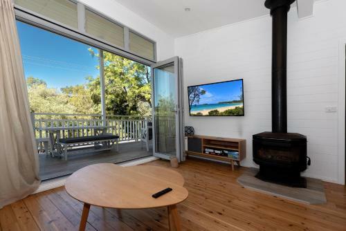 Beachfront Bliss / Broulee