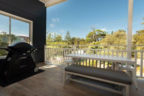 Beachfront Bliss / Broulee