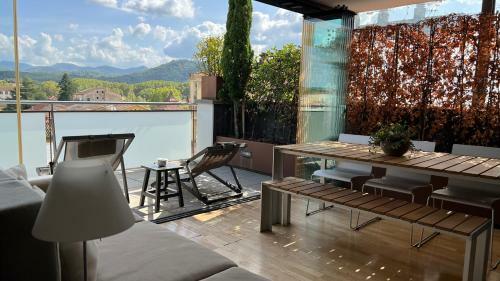 Apartamento �tico de Dise�o Con Terraza En El Centro de Olot