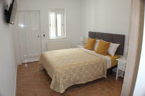 Immaculate 2-bed 2-bathroom Casa In Oria Almeria