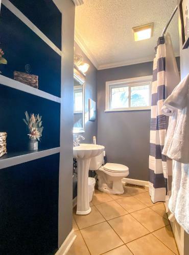 Cardinal Aerie- 5 Mins From Rainbow Mountain Hiking Trails