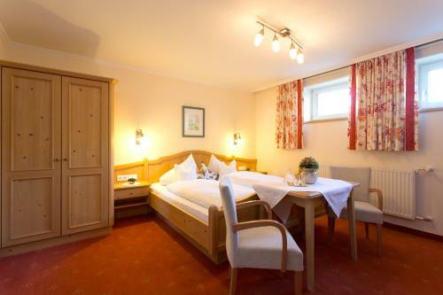 Hostal Landhaus Zauser