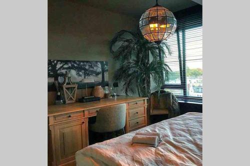 Luxurious Apartment Near Park (Incl. Garage)