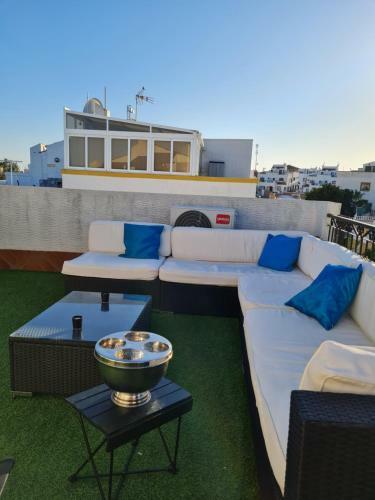 Villa With Private Pool And Rooftop Bar With Bbq