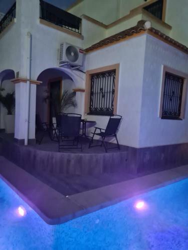 Villa With Private Pool And Rooftop Bar With Bbq