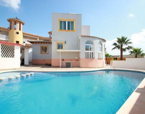 Casa Con Piscina