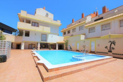 Apartamento Duplex Amapolas Ref. 8269