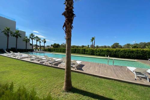Hinojotwentyone - Luxury Las Colinas Two Bed Apartment