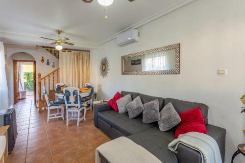 Pool-side Townhouse In Cabo Roig