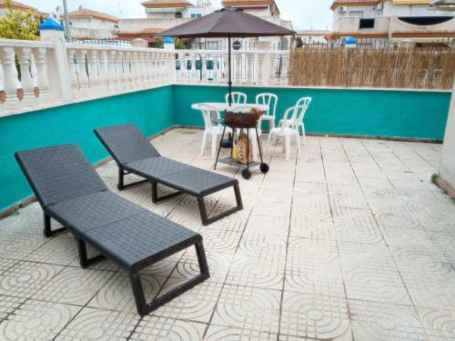 Chalet En Urbanizaci�n Privada Con Piscina