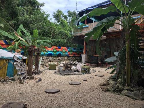 Chakpool Hostal & Camping