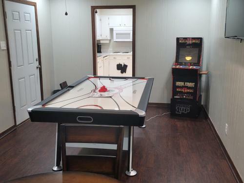 Comfortable Cozy Getaway 3 Bedroom With Gameroom