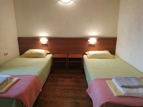 Hostal "???? ??????"