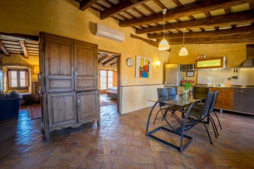 Can Felip Apartments