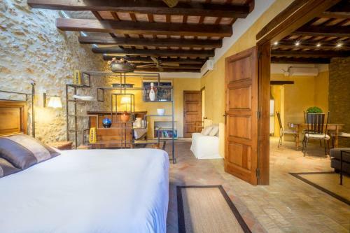 Can Felip Apartments